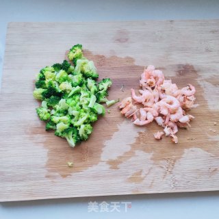 西蓝花炒饭的做法步调：4