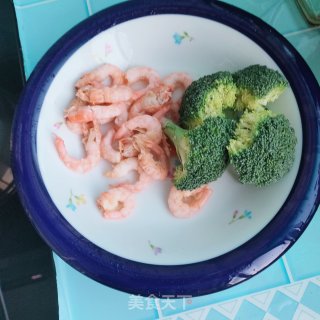 西蓝花炒饭的做法步调：1
