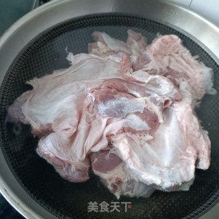 酱护心肉的做法步调：1
