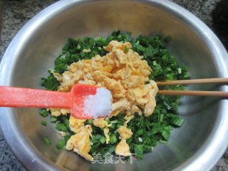 韭菜鸡蛋馅秋卷的做法步调：9
