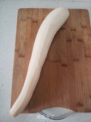 炝拌糖醋莲菜的做法步调：1