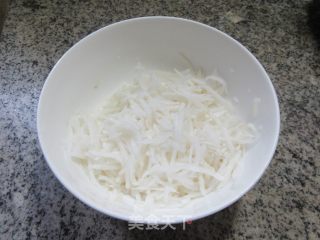 萝卜丝虾仁馅秋卷的做法步调：6