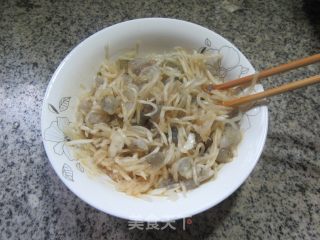 萝卜丝虾仁馅秋卷的做法步调：12