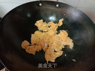 青椒木耳炒鸡蛋的做法步调：3