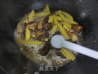 五花肉烩土豆的做法步调：9