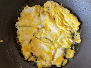 青白椒鸡蛋炒扇贝肉的做法步调：5