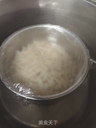 元旦皮冻的做法步调：7