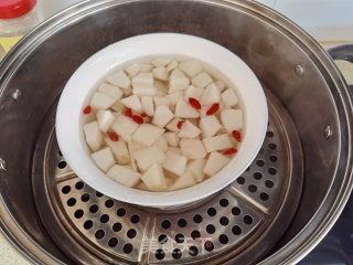 春月梨汤的做法步调：5