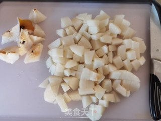 春月梨汤的做法步调：3