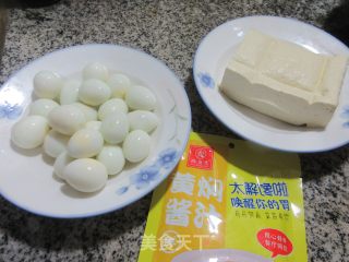 黄焖鹌鹑蛋豆腐的做法步调：1