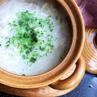 萝卜丝板鸭汤的做法步调：10