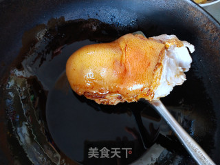 卤肘花的做法步调：5