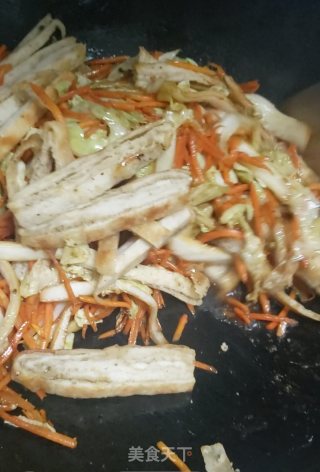 白萝卜利剑菜炒饼丝的做法步调：5