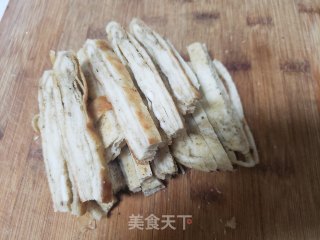 白萝卜利剑菜炒饼丝的做法步调：2