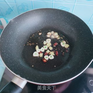 蔬菜炒鸡丁的做法步调：6