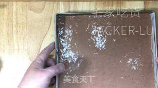 可可蛋糕卷，一次有些失利的教程，可是废品实的超好吃，心感不相上下的。的做法步调：14