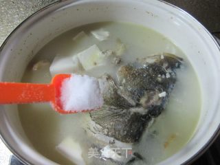 鱼头豆腐汤的做法步调：12