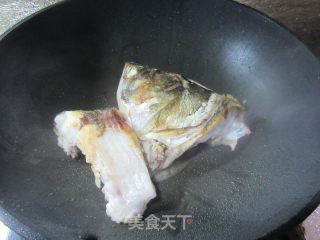 鱼头豆腐汤的做法步调：6