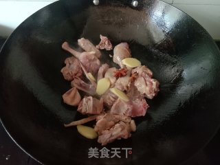 白烧鸭子的做法步调：2