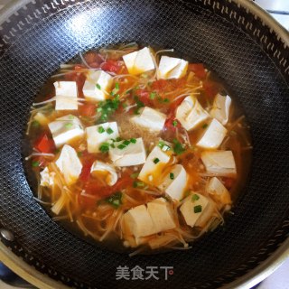 番茄金针菇豆腐汤的做法步调：6
