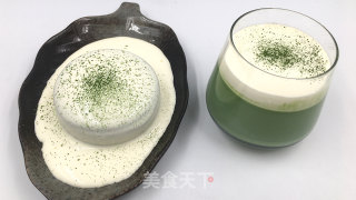 抹茶雪山奶冻，进口柔柔老滑，浓重抹茶喷鼻味，清新没有腻而又甘旨。的做法步调：15