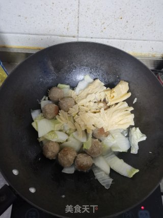 牛肉丸烧利剑菜的做法步调：5