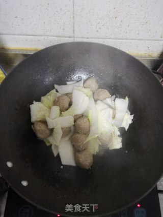 牛肉丸烧利剑菜的做法步调：4