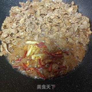 葱爆羊肉的做法步调：5
