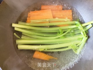 五祸素饺的做法步调：1