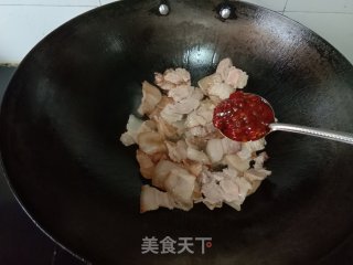 青椒炒回锅肉的做法步调：3