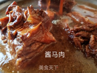 酱喷鼻马肉的做法步调：4