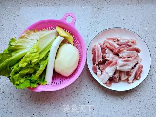 烤五花肉的做法步调：1
