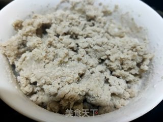 莜里栲栳栳的做法步调：1