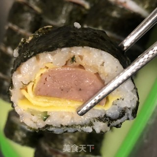 腊肠紫菜包饭的做法步调：11