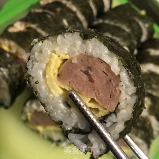 腊肠紫菜包饭的做法步调：10