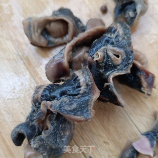 蒜苔炒鸡胗的做法步调：5