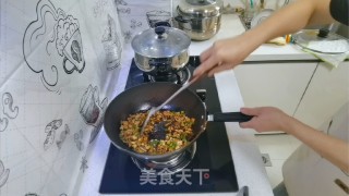 老北京炸酱里的做法步调：6