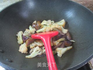 炒天上陈的做法步调：9
