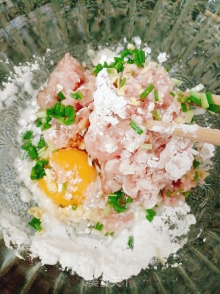 油豆腐塞肉的做法步调：4