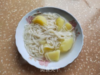 韭菜土豆汤里的做法步调：9