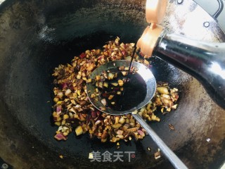 喷鼻菇酱的做法步调：11
