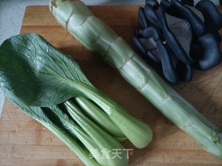 炝锅鱼的做法步调：4