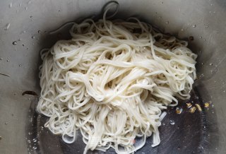 白油凉里的做法步调：5