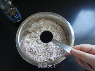 椰喷鼻可可酱油冰淇淋球的做法步调：5