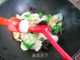 乌木耳纯炒包心菜的做法步调：8