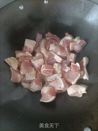 豆角五花肉焖里的做法步调：4