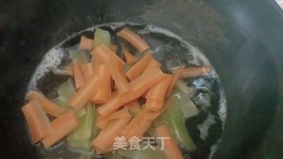素炒莴笋的做法步调：4