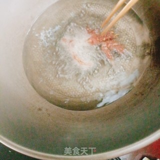 五喷鼻牙签牛肉的做法步调：7