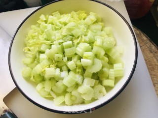盐渍芹菜心的做法步调：3