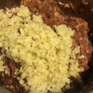 小利剑菜火饺的做法步调：6